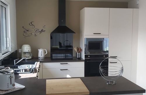 Saint-Pabu House | Gîte 6 Pers au Pays des Abers. 400 m de la Plage. 3 Chambres. 1 Salle de Bain