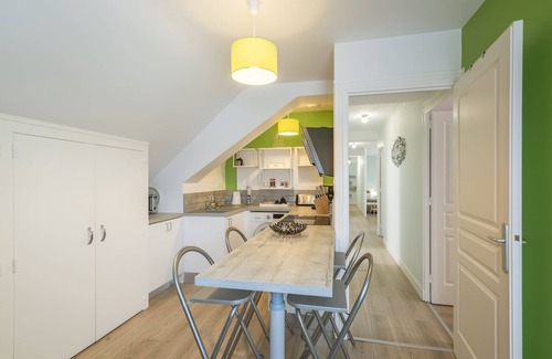 Loches Cottage | Gîte-Agnés Sorel-Superior-Ensuite-Balcony