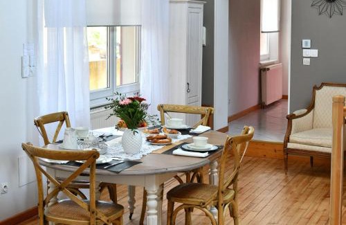 Bergholtz House | Gîte alsacien 75m² avec 2 chambres, climatisation, jardin privé, proche Colmar et Mulhouse - FR-1-744-2