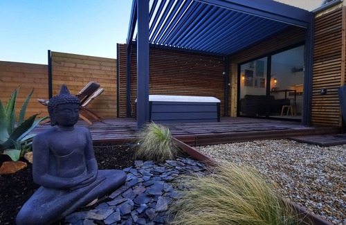 Saint-Marcan Cottage | Gîte and spa