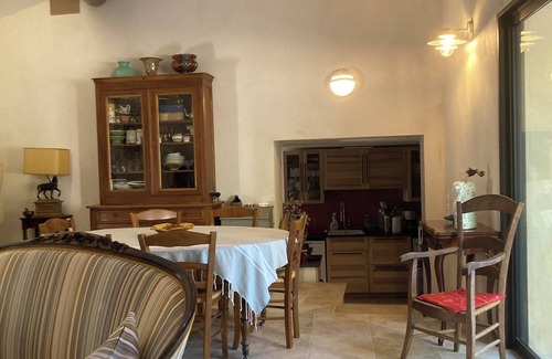 Castellet House | Gîte au Pied du Luberon