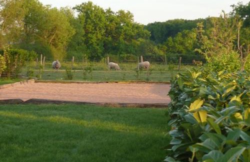Le Bouchaud House | Gîte Authentique avec Jardin au Cœur de la France - FR-1-489-227
