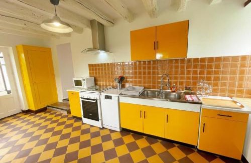 Restigne House | Gîte avec grand jardin, vélos, animaux acceptés, ménage inclus et Wi-Fi à Restigné - FR-1-381-556