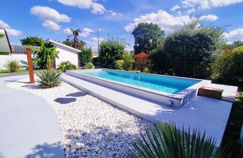 Brach House | Gîte avec piscine et espace bien-être partagés entre Bordeaux et Lacanau océan