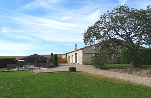 Puymiclan House | Gîte avec piscine - Lac de pêche - 8 personnes
