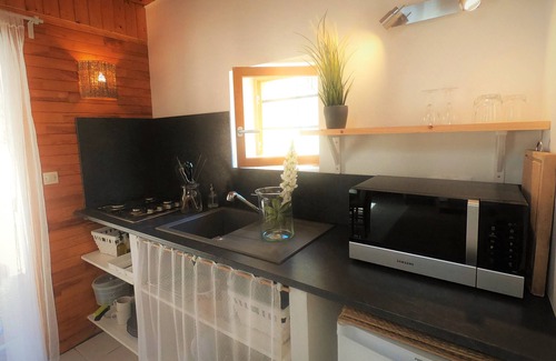 Six-Fours-les-Plages Cottage | Gîte "balnéo" Sous le Figuier, un Lieu de Détente au Coeur de la Pinède