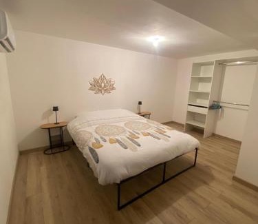 Brain-sur-Allonnes House | Gîte Brain de nuit