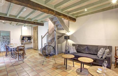 Salt-en-Donzy House | Gîte bucolique 8 pers avec cheminée et animaux acceptés - FR-1-496-10