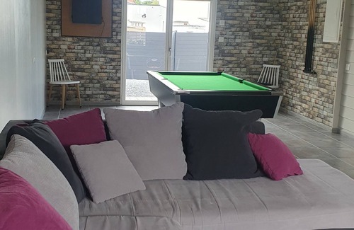 Waben House | Gîte côte à côte a Waben cote d'opale/heated indoor pool games room