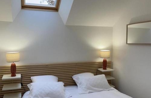 Durdat-Larequille House | Gîte Champêtre Rénové avec Piscine Partagée en Auvergne - FR-1-489-411