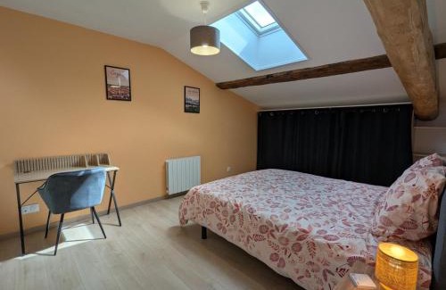 Challignac House | Gîte charentais rénové avec jardin et terrasse - FR-1-653-281