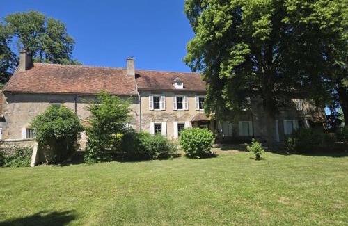 Souvigny House | Gîte charmant à Souvigny, 6 pers., animaux acceptés, jardin - FR-1-489-583