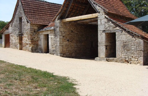 Ambeyrac House | Gîte chez Henri 10 persons