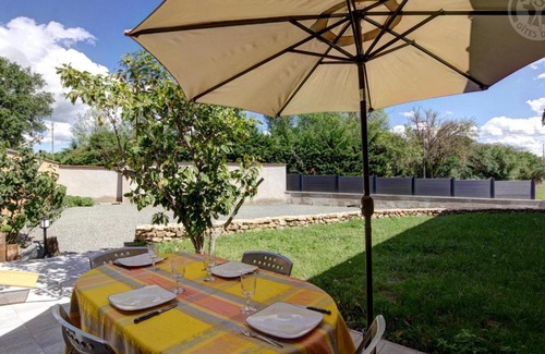 Balbigny House | Gîte confortable 2 chambres avec jardin et terrasse à Balbigny - FR-1-496-282