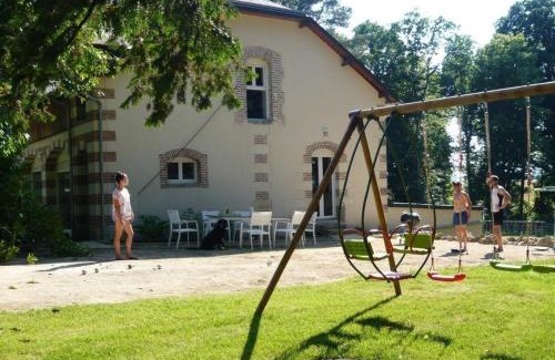 Le Boulay House | Gîte confortable au cœur de la nature pour 8 pers., jardin spacieux, près des sites touristiques. - FR-1-381-273