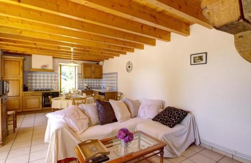 Les Salles House | Gîte confortable pour 10 avec jardin privatif et animaux acceptés - FR-1-496-60