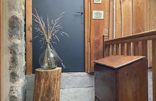 Saint-Regis-du-Coin House | Gîte cosy avec poêle à bois et vue sur campagne, 2 chambres, 4 personnes, idéal pour nature - FR-1-496-268