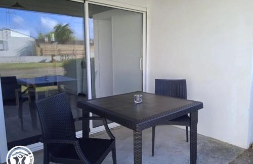 Saint-Michel-en-l'Herm House | Gîte cosy pour 2, proche plages et Marais Poitevin, avec terrasse privative à Saint-Michel-en-l'Herm - FR-1-426-549