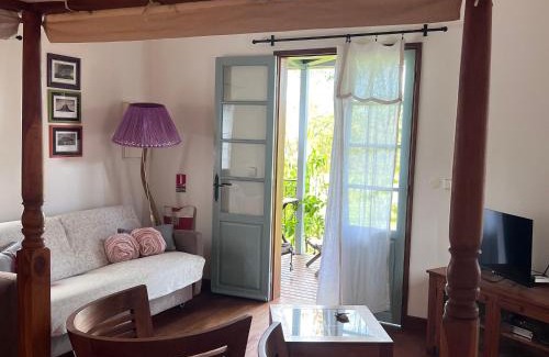 Sainte-Rose House | Gîte cosy pour 2 à Sainte-Rose, jardin créole - FR-1-786-43
