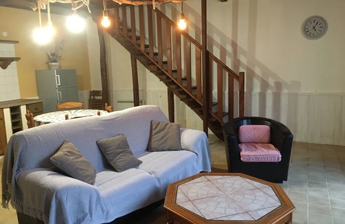 Saint-Pierre-de-Juillers House | Gîte de la Gravelle