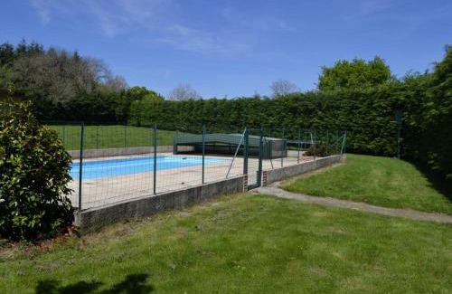 Cressanges House | Gîte dans Grange avec Piscine et Jardin à Cressanges - FR-1-489-57