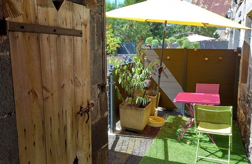 Nebouzat House | Gîte de Charme au Coeur des Volcans