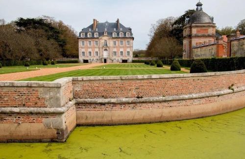 Rouvray-Saint-Florentin House | Gîte de charme avec jardin, douves, vélos, et accueil animaux - 4 chambres, proche de Chartres - FR-1-581-63