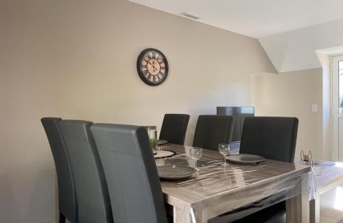 Thiel-sur-Acolin House | Gîte de charme en campagne avec climatisation - FR-1-489-338