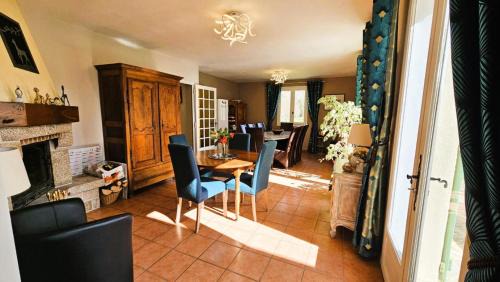 Monceaux-sur-Dordogne Apartment | Gîte de France Les saulieres 3 épis - Gîte de France 10 personnes MAE-1323