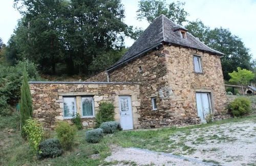 Altillac Villa | Gîte de France à Altillac 4 épis - Gîte de France 8 personnes