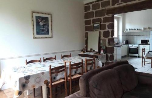 Vars-sur-Roseix Apartment | Gîte de France à Vars-sur-Roseix 3 épis - Gîte de France 5 personnes MAE-9624