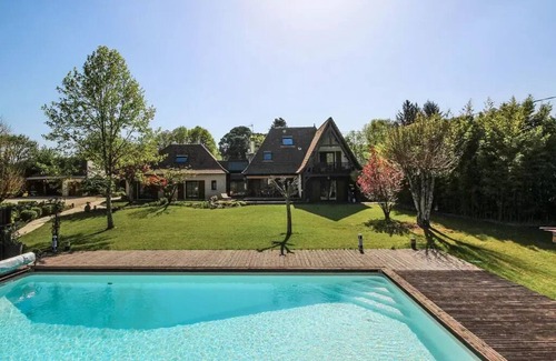 Varetz Villa | Gîte de France Bayat 4 ears - Gîte de France 10 people