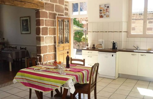 Vars-sur-Roseix Villa | Gîte de France in Vars-sur-Roseix 3 ears - Gîte de France 9 people