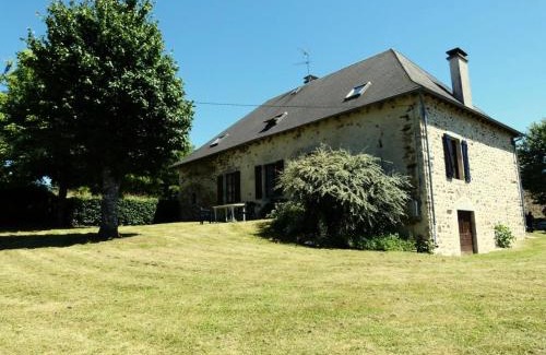 Latronche Apartment | Gîte de France Grand 2 épis - Gîte de France 6 personnes MAE-9454