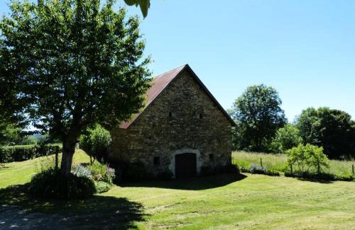 Latronche Apartment | Gîte de France Grand 2 épis - Gîte de France 6 personnes MAE-9454