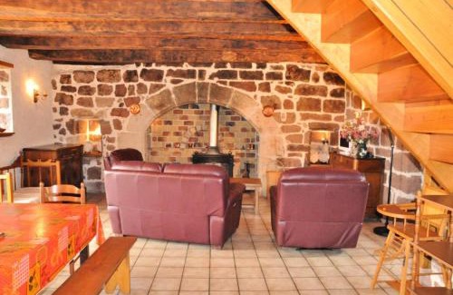 Louignac Apartment | Gîte de France La besse 2 épis - Gîte de France 6 personnes MAE-9144