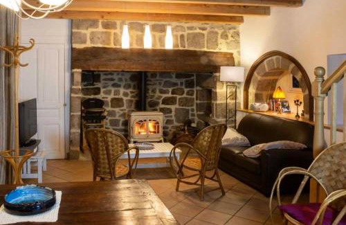 Gimel-les-Cascades Apartment | Gîte de France La rapiette 3 épis - Gîte de France 4 personnes MAE-3701