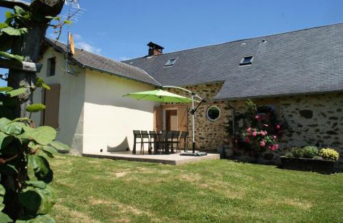 Espartignac Apartment | Gîte de France Pierrelise 3 épis - Gîte de France 8 personnes MAE-9194