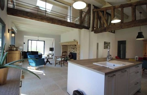 Betous House | Gîte de FRIZOT, 5 minutes from Nogaro, all inclusive