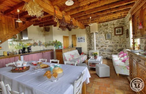 Quincie-en-Beaujolais House | Gîte de Groupe Lagneau