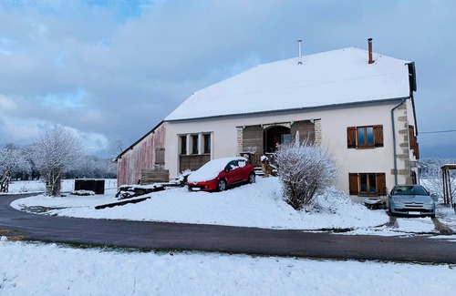 Bouclans Apartment | Gîte de l'Echappée Bêêêle