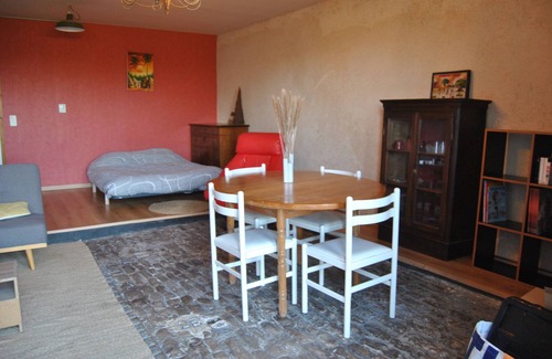 Bouclans Apartment | Gîte de l'Echappée Bêêêle