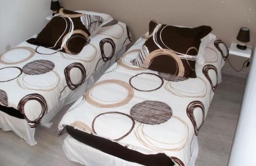 Sedan Apartment | Gîte de la buse, secteur calme,2 chambres, Netflix