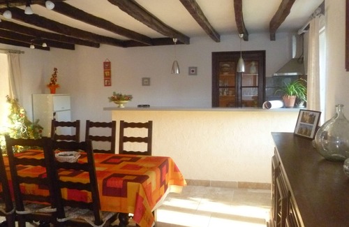 Campagne House | Gîte de la Fontaine, renovated in 2016, in Périgord with Jardin