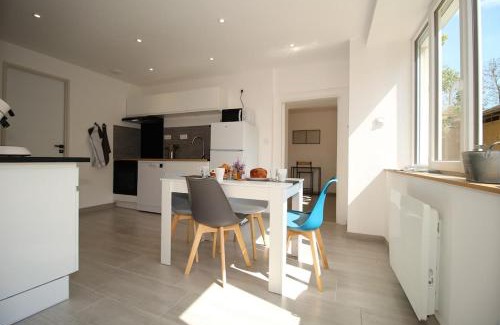 La Balme-les-Grottes House | Gîte de la Serve La Balme-les-Grottes