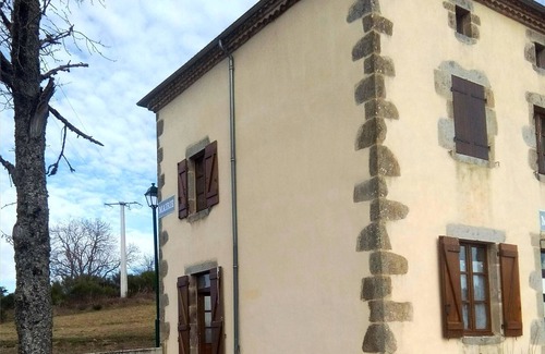 Sainte-Catherine Cottage | Gîte de la Sagne, cozy and quiet, linen provided, meals possible