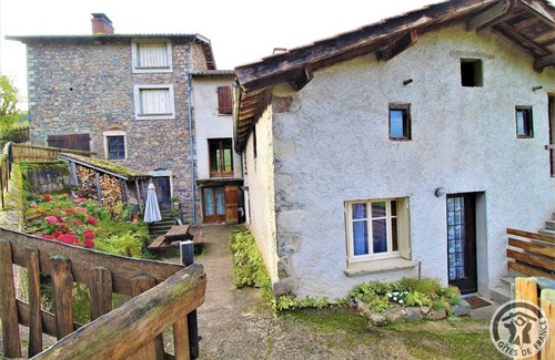 Viry House | Gîte de Montruan - DEUX-GROSNES