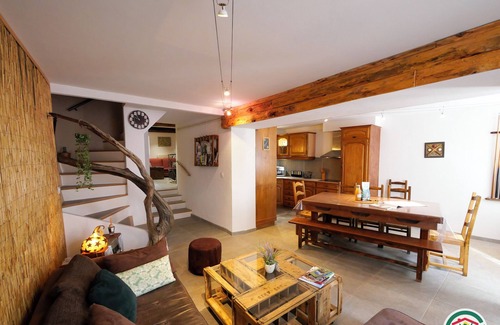 Lagrand House | Gîte Del Païs village house, in the heart of the Parc des Baronnies Provençales