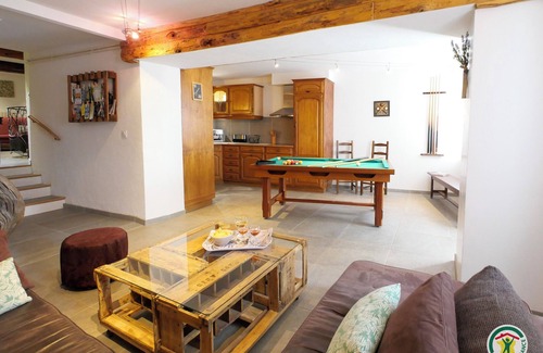 Lagrand House | Gîte Del Païs village house, in the heart of the Parc des Baronnies Provençales