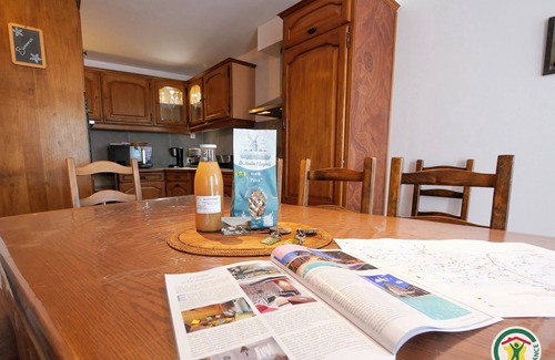 Lagrand House | Gîte Del Païs village house, in the heart of the Parc des Baronnies Provençales